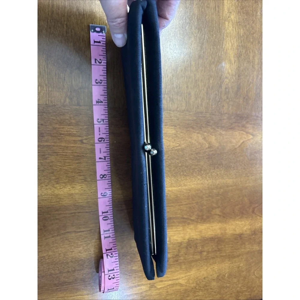 Classic Black Clutch With Kiss Lock‎ Closure